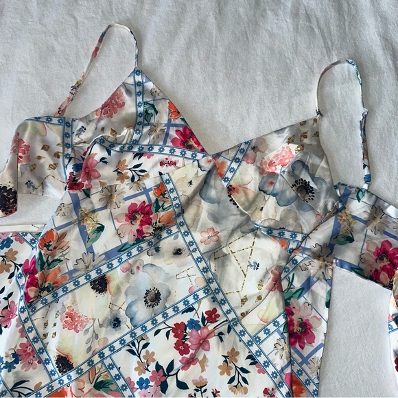 Hello Molly midi dress - Picture 4 of 8